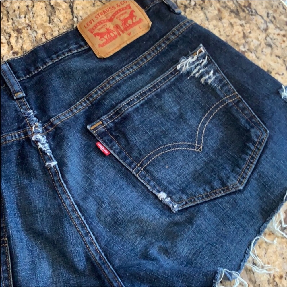 LEVI’s 569 High Rise Distressed Upcycled Fray - Picture 5 of 8